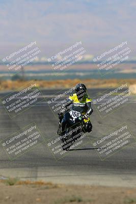 media/Aug-13-2023-CRA (Sun) [[1cfc37a6fb]]/Race 4 400 Superbike/Race/